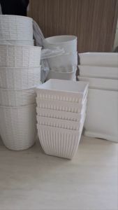 Bộ 05 Chậu Vuông Sọc 14x13cm Nhỏ Xinh Màu Trắng Nhựa Dày