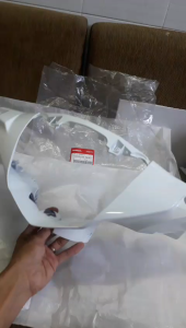 Thanh lý 1 ốp đầu truocs Wave Led 125 màu trắng