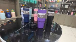 แก้วเยติ แก้วเก็บความเย็น 30 Oz/890 ml พร้อมหลอดดูแบบแข็ง 6 ชั่วโมง สามารถเก็บความเย็นได้นาน ของคุณจากสแตน 304 ที่สร้างรอบความเย็น 3 มกราคม 2564-2023