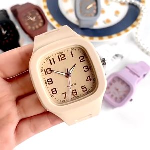 Tri-Town Korean Fashion Womens Watch Square Ladies Watch Digital Pointer Ladies Watch Silicone Watches Student Fashion Watch