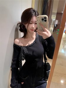 Black Polka Dot Bow Knot Slant Shoulder Knitted Base Shirt Women Early Autumn Design Sensation Shoulder Exposure Chic Sweet Short Top