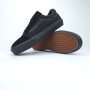 Hamz Epic Low Full Black Sepatu Sneakers Pria dan Wanita