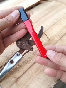 Portable Quick Sharpener Alloy Steel Manual Knives Grinding Sharpener Handheld Knife Grinding Stone Scissor Kitchen Scraper Tool