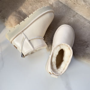 Waterproof Anti-slip Thick Bottom White Snow Boots Womens New 2025 Winter Fur Leather Integrated Fleece Lined Thickened Northeast Short Boots
