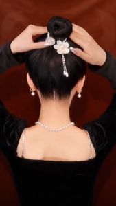 Camellia Pearl Tassel Ponytail Clips Korean Hair Clip Tassel Hair Pin Metal Leaf Hair Clip Rose Hair Accessories for Women