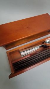 Hộp Đựng Muỗng Đũa Gỗ Căm Xe cao cấp- Phúc Hưng Phát-Gỗ tự nhiên Thiết kế sang trọng bền bỉ.