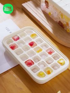 (8/30/32/64 ตาราง) Line Friends ของแท้ 100% กล่องใส่น้ำแข็งพร้อมฝาปิด แม่พิมพ์ทำน้ำแข็ง หนา เกรดอาหาร วัสดุเพื่อสุขภาพ ทนทาน LFB261/LFB262