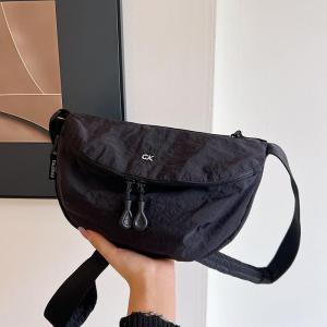 กระเป๋าคาดข้างแบบสะพายข้างน้ำหนักเบา กันน้ำ ผ้าอ็อกซ์ฟอร์ด กระเป๋าสะพายไหล่แบบนิ่มสำหรับทั้งชายและหญิง กระเป๋าสะพายข้างแบบสะพายข้างแบบมีซิปสำหรับใช้ในชีวิตประจำวัน