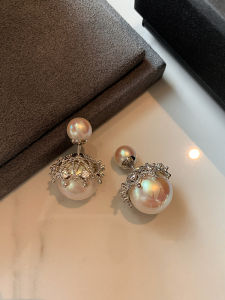 CAFFTI | Silver Diamond Inlaid Crown Double-sided Pearl Earrings