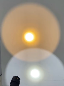 Đèn pin siêu sáng 502B ánh sáng vàng sáng trắng đèn bin cầm tay vỏ hợp kim chống nước pin 18650 camplos