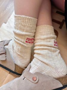 Korean Style Autumn Winter Beige Knitted Thick Yarn Mid-Calf Socks Retro Letter Embroidery Mens Womens Trendy Cuffed Socks
