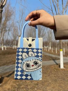 Korean Style Knitted Phone Pouch Fashion Simple Design Mobile Phone Bag Polyester Fiber Material Vertical Shape Spring Season