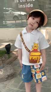 เสื้อเช็้ตเด็กชาย เสื้อยืดเด็กผู้ชาย บริเวณขนาดเล็กและขนาดกลางเด็ก บริการความสวยงามและคุณภาพสูง สำหรับฤดูร้อนแขนสั้นใหม่ การ์ตูนหล่อ เส้นรสชาติ กลิ่น 30 ชั่วโมง