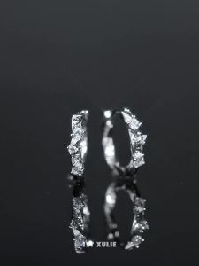 1ST XULIE | Bông Tai Thiết Kế Mobius Độc Đáo Bạc Zircon