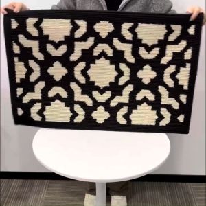 พรมเช็ดเท้า พรมหน้าบ้าน พรมหน้าประตู ยึดเกาะพื้นดี มีกันลื่น สำหรับใช้ในบ้าน ขนาด 50*80 ซม.