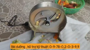 Máy thái lát các loại củ quả Thân máy làm bằng inox an toàn bền bỉ