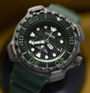 ĐỒNG HỒ NAM CHÍNH HÃNG Citizen BN0228-06W Eco-Drive Green Dial & Silicone Strap Promaster Supper Titanium Gray Diver