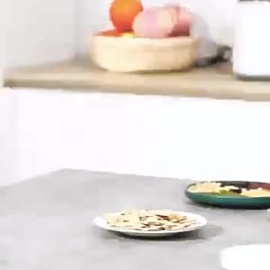 Beans Spices Grains Grinder Multifunctional Small Powder Machine Fast Grinding Cereal Nuts Grinder Household Kitchen Supplies