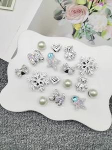 16PCS Silvery Rhinestone Snowflake Bowtie Shoe Charms DIY Accessories Bear Clogs Shoe Buckles Decorations Heart Beads Shoe Clips