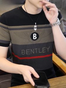 HENGYUANXIANG | เสื้อยืดแขนสั้นผ้าไหมน้ำแข็งสไตล์ลำลองสำหรับผู้ชายในช่วงฤดูร้อน เสื้อเชิ้ตคอตตอนเนื้อนุ่มที่ถักแบบบางระบายอากาศได้ดี