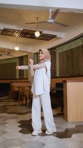 Shamira - Bergo Pet Tebal Size S Jersey Farra Hijab Wanita Olahraga Jilbab Instan Sport Ukuran S