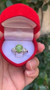 แหวนพลอยเพอริดอทแท้(Peridot)เงินแท้ 92.5% เคลือบทองคำขาว ไซส์นิ้ว 50 หรือ 5.5 US สินค้าส่งในกล่องเครื่องประดับ พร้อมใบรับประกัน