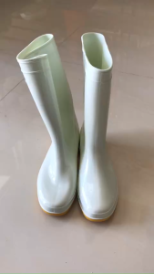 Ủng Thùy Dương trắng PVC – Ủng lội nước cổ cao chống trơn mang êm chân