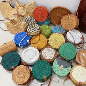 สไตล์เรโทร กระเป๋าสะพายไหล่ไม้ไผ่ทอเวียดนาม Vine Weave Ladies Travel ลำลอง กระเป๋าสะพายข้างทรงกลมเล็ก หลากหลาย ไนลอน ซับใน