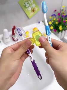 3PCS Travel Toothbrush Head Covers Toothbrush Protector Cap Brush Pod Case Protective Portable Plastic Clip For Household Travel