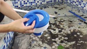 Swimming Pool Floating Dispenser Sterilizer Chemically Floater Chlorine Tablets Automatic Floating Dispenser Enduring
