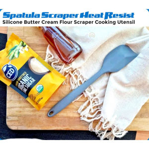 Silicone Scraper Kitchen Cooking Utensil High temperature resistant Food Grade Kitchen Tools Random color