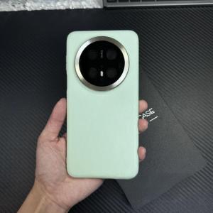 Luxurious Quick Change Pro+ Gold Thread Silver Embroidery Magnetic Absorption Phone Case for Huawei Mate70 Leather Texture 360 Rotating Stand with Lens Film Protective Cover