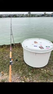 ที่ตั้งคันเบ็ดหน้าดินปากขวดทรงสูง