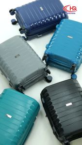 HQ LUGGAGE กระเป๋าเดินทาง PP 100% ระบบล็อค TSA 4 ล้อคู่ 360 ํ รุ่น 8882