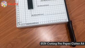 Paper Cutter A4 ( Alat Potong / Mesin Pemotong Kertas HVS Sticker Dos PVC ID Card Yellow Board Art Paper Vinyl. Bontax Camel Kertas Foto A4 Glossy Silky Glossy Photo Paper A5 A4)