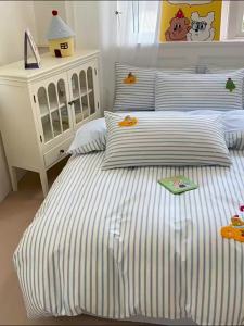WUYINLIANGPIN | Cartoon Cotton Kids Bedding Set 4-Piece