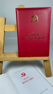 Sổ tay Đảng viên bìa da 2026 - 16cm x 24cm - 200 trang (Tặng kèm 1 bút bi nước màu xanh)