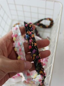 เทปทอลายจุดสีทองอ่อน 1.2 ซม. สำหรับตกแต่งเสื้อผ้าและรองเท้า เทปทอสีจุดลายดอกไม้สำหรับตกแต่งกระเป๋าและรองเท้า