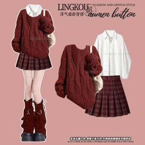 ชุดแฟชั่นฤดูใบไม้ร่วง/ฤดูหนาวสไตล์เกาหลีไซส์ใหญ่ กระโปรงสั้นลายสก็อตเอวสูงสีแดง เสื้อสเวตเตอร์คริสต์มาส เสื้อชั้นในสำหรับผู้หญิง ชุดสามชิ้น