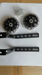 Childrens bicycle flashing auxiliary wheelssuitable for 12 14 16 18 and 20-inch balance secondary wheels Tahan lama