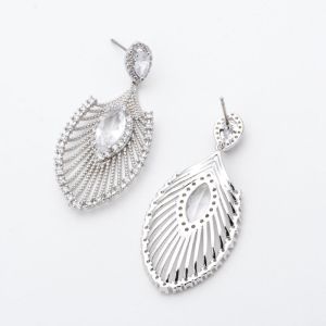 SEQUITO Temperament Brides Jewelry White Gold Plated Pave Setting AAAAA Zirconia Stone Sparkling Crystal Wedding Party Leaf Drop Earrings SE932