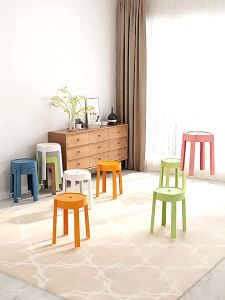 Restaurant Chair Nordic Stackable Dining Stool - Round Plastic Chair for Home Office and Café Seat