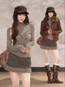loveheynew | Áo Thun Tay Dài Cổ Xẻ Hoa Văn Ôm Sát Siêu Nhẹ