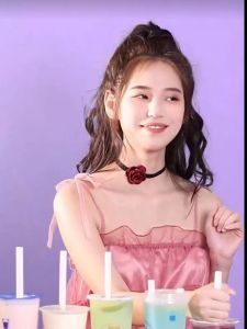 Red Rose Flower Lockbone Chain Summer Sweetheart Chocker Bracelet Neckband Short Necklace Korean Style Fashion Jewelry for Women