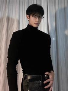 เสื้อยืดคอปกสูงครึ่งตัวสีดำ ทรงสลิมฟิต แขนยาว สำหรับผู้ชาย แฟชั่นฤดูใบไม้ร่วง/ฤดูหนาว อบอุ่น เสื้อชั้นใน Cleanfit