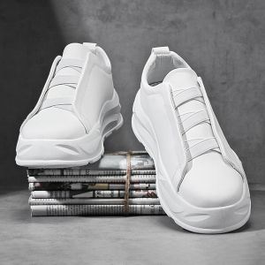 Mens Casual Slip-On Sports Shoes Anti-Slip Comfortable Mesh Upper Breathable Rubber Outsole Fashionable Flat Laced Sneakers