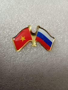 Huy hiệu cài áo lá cờ Việt Nam - Nga pin cài áo quà tặng Vietnam - Russia