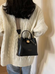 Fashionable Versatile Womens Bucket Bag Crossbody Handbag Single Shoulder Bag Spring Summer New Arrival Red Crane Brand