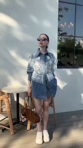 Kemeja Jeans Wanita Import dengan Bordir Bunga & Aksen Permata – Fit hingga LD 120 cm