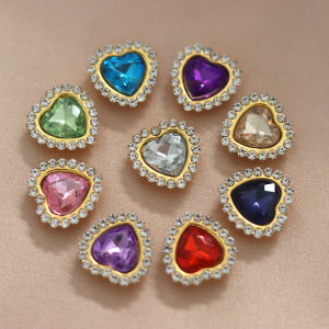 เครื่องประดับรูปหัวใจสีสันสดใส 20 ชิ้น อะคริลิก คริสตัล หัวเข็มขัดผีเสื้อ ตกแต่งเสื้อผ้า DIY เครื่องประดับแฟชั่น